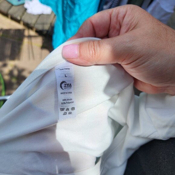 P275. ZYIA White Long-sleeved T-shirt with Hi/Low split hem |L - Picture 4 of 4